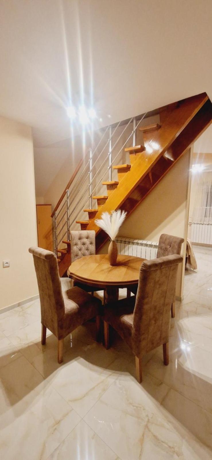 Apartmani Jasmina 兹拉蒂博尔 外观 照片