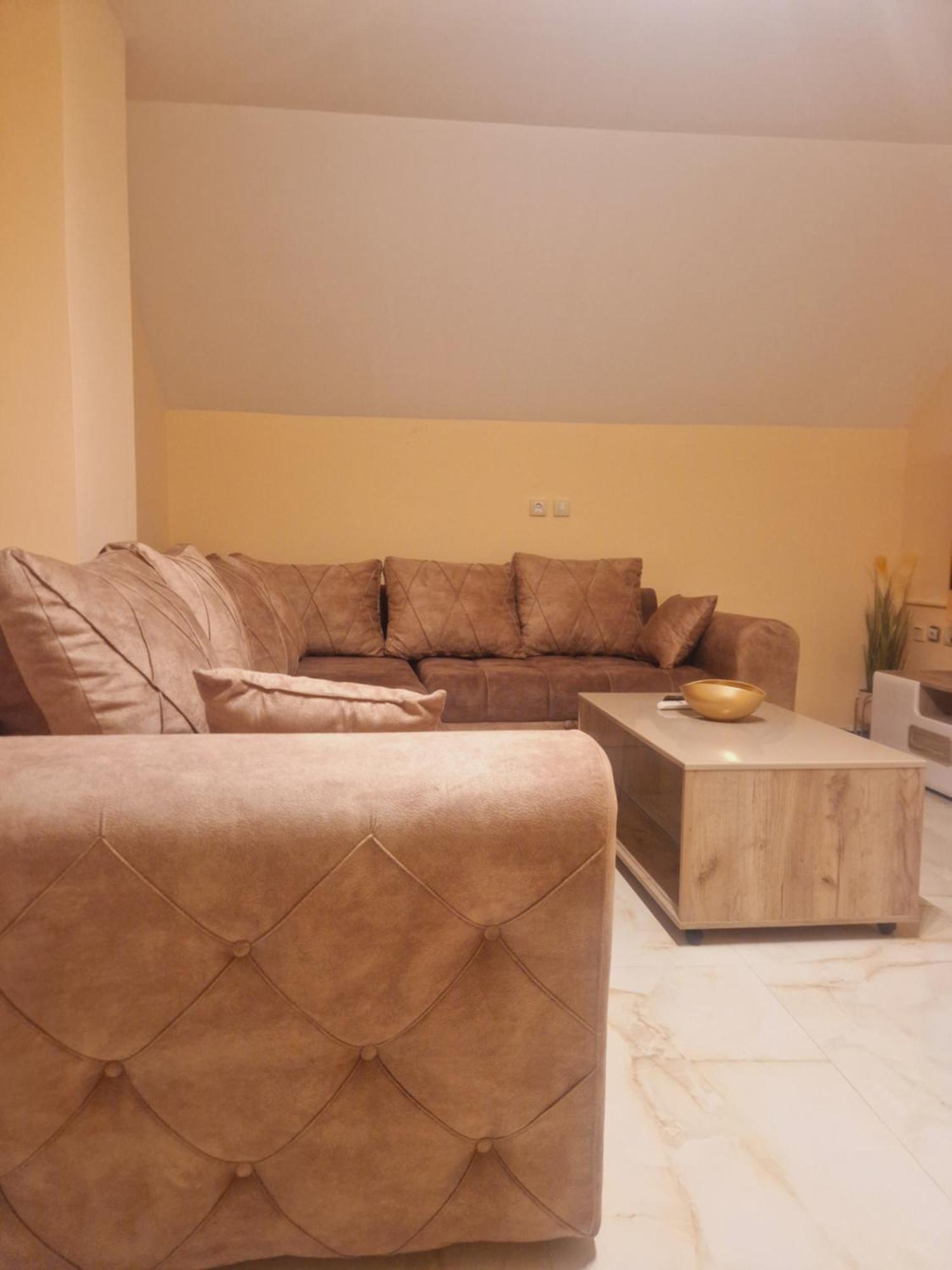 Apartmani Jasmina 兹拉蒂博尔 外观 照片