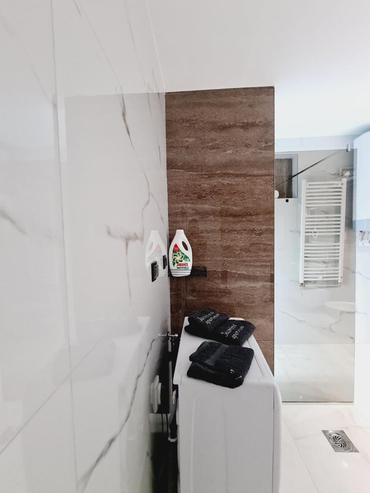 Apartmani Jasmina 兹拉蒂博尔 外观 照片