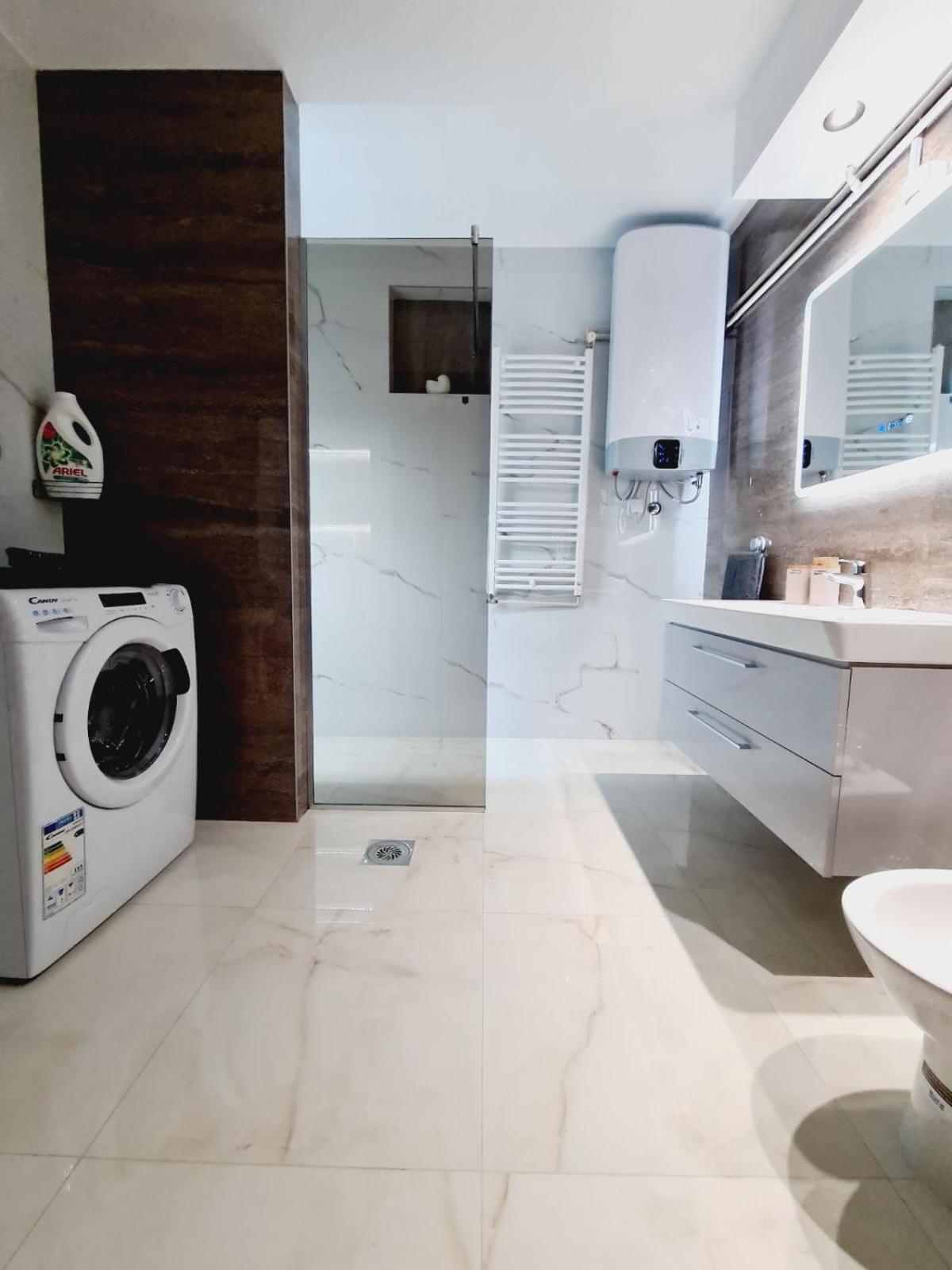 Apartmani Jasmina 兹拉蒂博尔 外观 照片